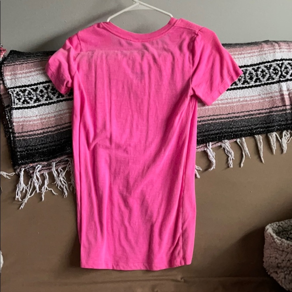 tshirt - Picture 2 of 2